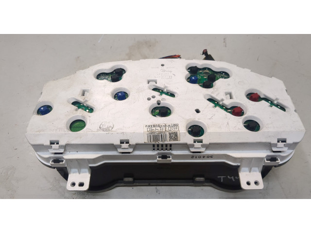 Панель приборов Mitsubishi Carisma