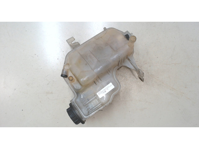 Бачок расширительный  Land Rover Discovery 4 2009-2016 LR020367, AH228A080AB      3.0