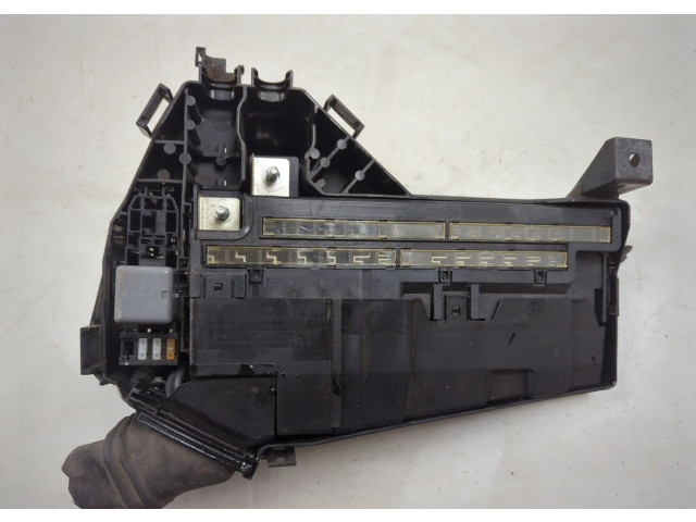 Блок предохранителей  Lexus LS460 2006-2017      8272050081, 8266350081, 8266250140   