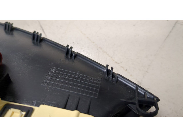 Панель приборов  Citroen C4 2004-2010            