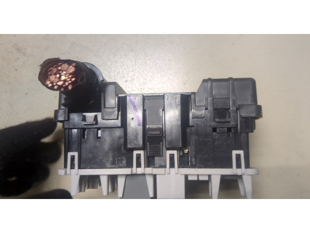 Блок предохранителей Cadillac XT4