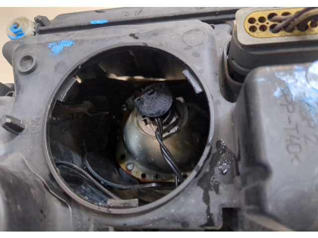 Фара передняя Mercedes E W212 2009-2013 правая