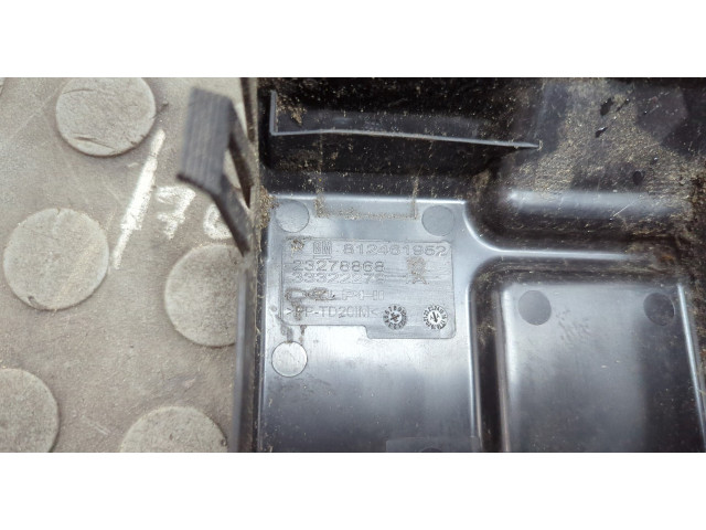 Крышка блока предохранителей  Cadillac XT4 2018-2023         