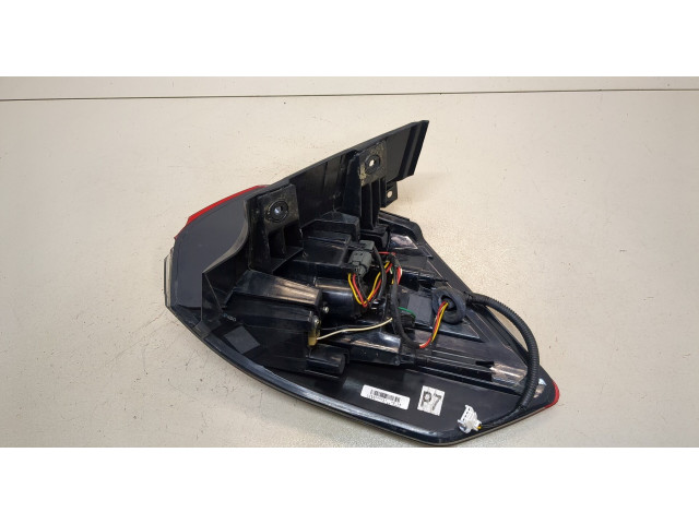 Задний фонарь          