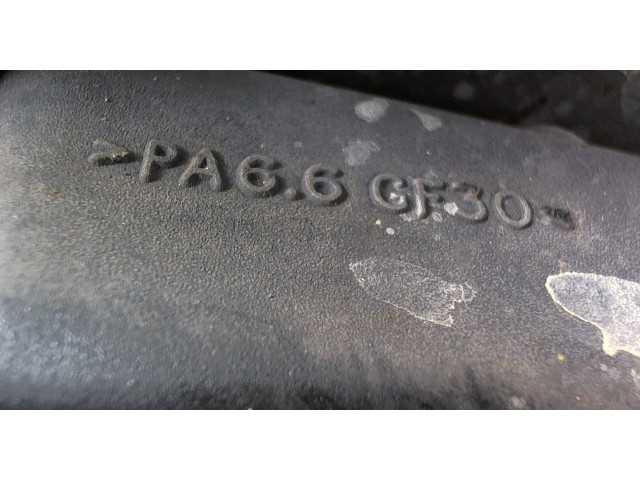 Интеркулер Jeep Liberty 2002-2006 2.5 52079700AA