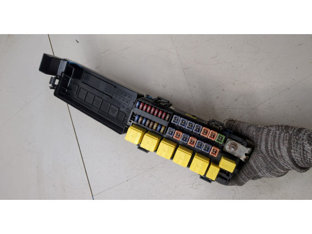 Блок предохранителей Jaguar S-type xw4t14a003a 3