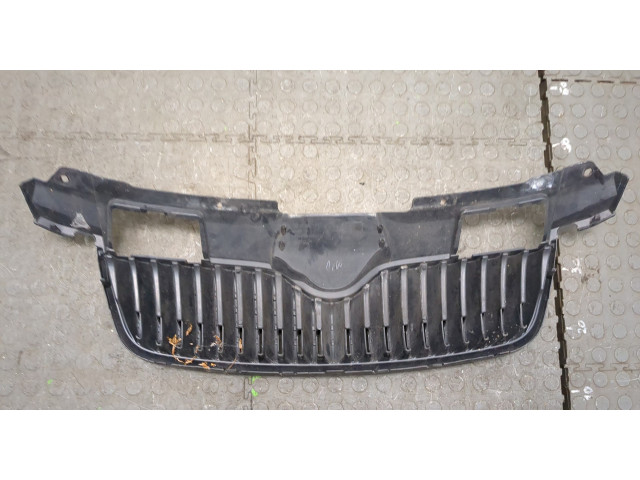 Решетка радиатора  Skoda Fabia 2007-2010          