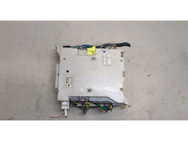 Блок предохранителей Lexus GS 2005-2012 8273030631