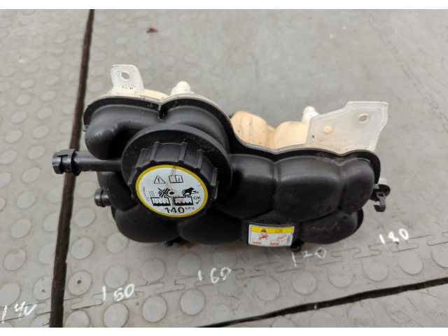 Бачок расширительный Jaguar XE 2015-2025