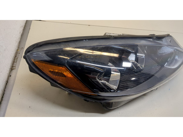 Фара передняя  Ford Escape 2019-2022 правая 