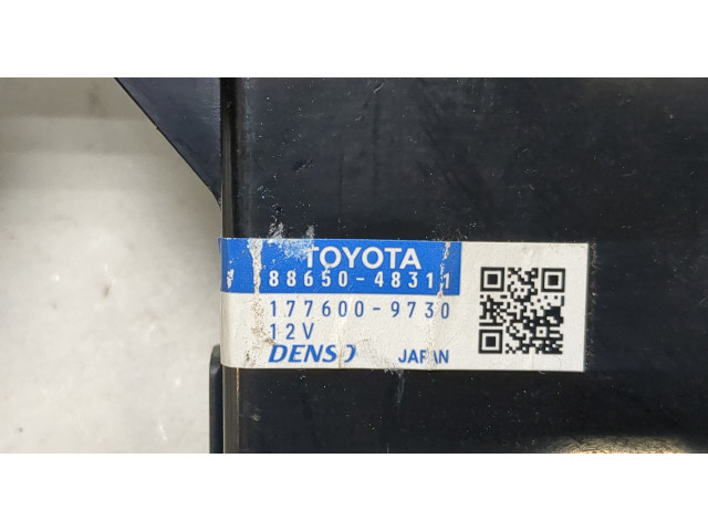 Блок комфорта  Toyota Highlander 2 2007-2013      8865048311  