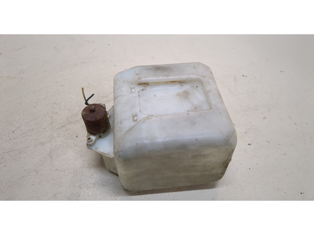 Бачок омывателя Mitsubishi Pajero 1982-1991