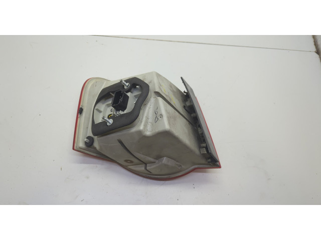 Задний фонарь          