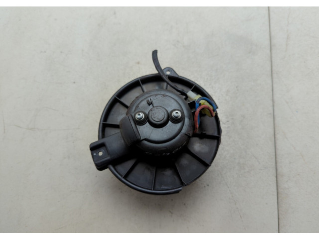 Моторчик печки  Mitsubishi Carisma        