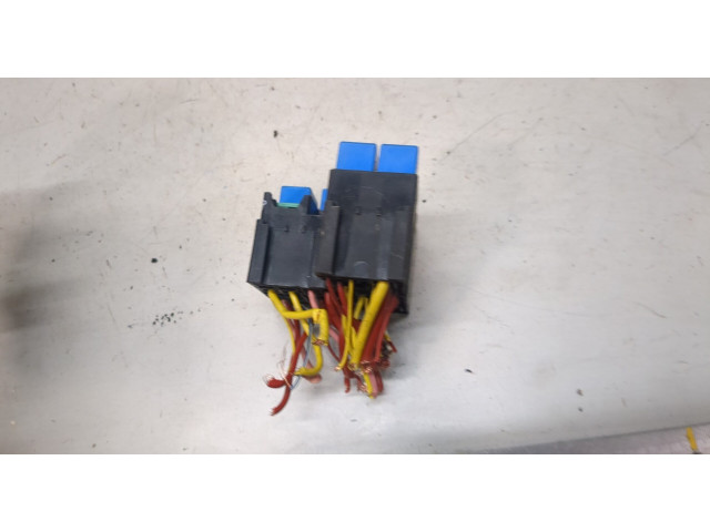 Блок предохранителей Volkswagen Golf 5 2003-2009