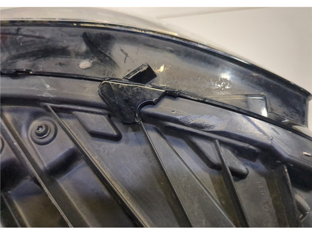 Фара передняя  Mercedes E W213 правая 