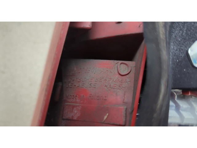 Задний фонарь