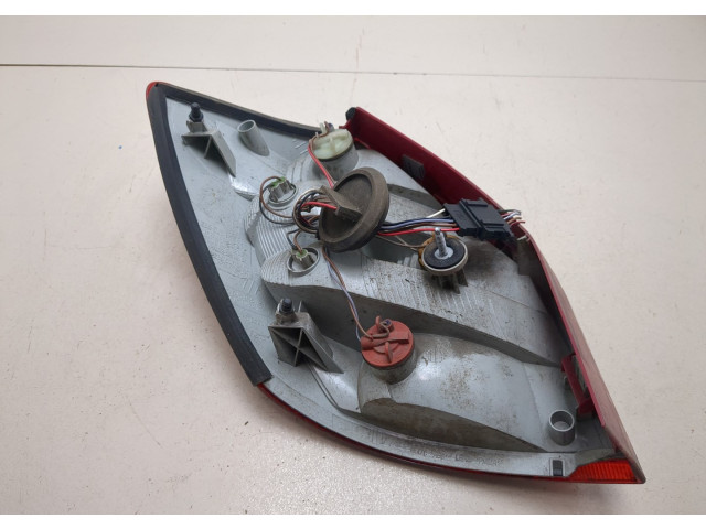 Задний фонарь 5J6945112A