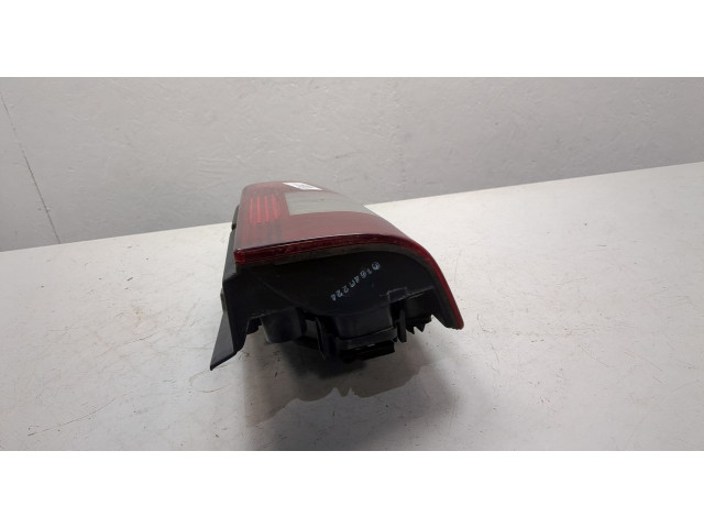 Задний фонарь          