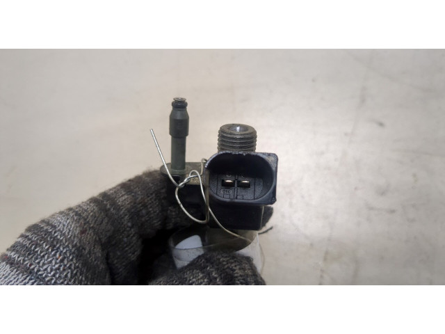 Форсунка топливная BMW X3 E83 2004-2010 13537805428, 0445116024