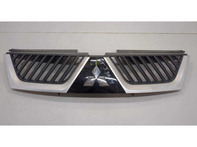 Решетка радиатора Mitsubishi Outlander XL 2006-2012