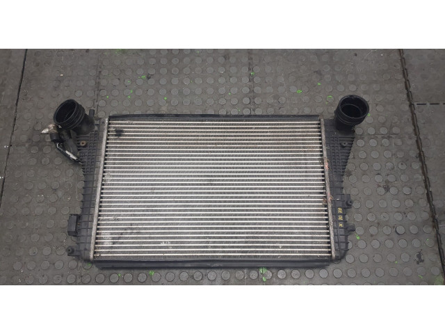 Интеркулер  Volkswagen Jetta 5 2004-2010 2.0  1k0145803    