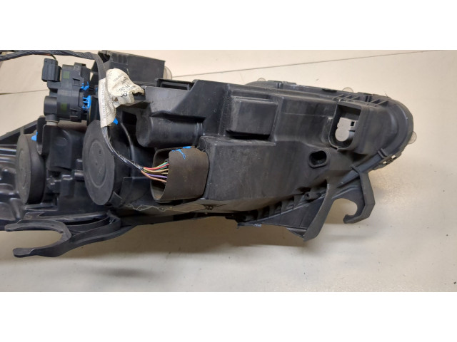 Фара передняя  Peugeot 5008 2009-2016 правая 