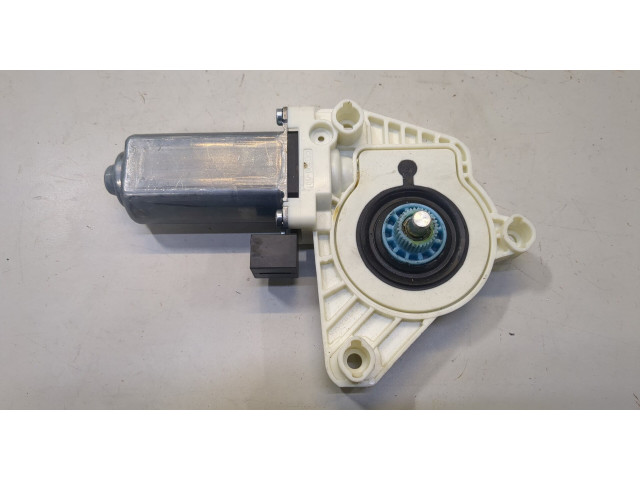 Двигатель стеклоподъемника Audi Q5 2017-2020