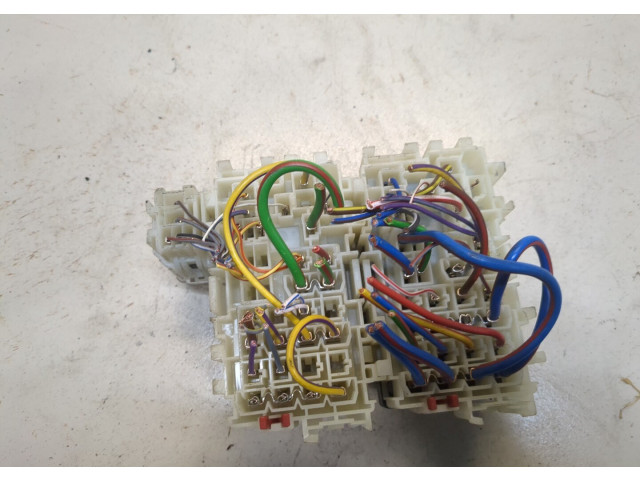 Блок предохранителей Ford Galaxy 2010-2015