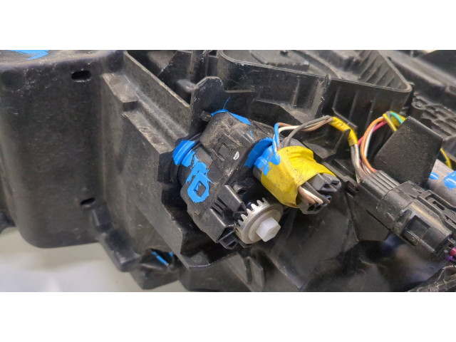 Фара передняя Mitsubishi Eclipse Cross 2017-2020 левая