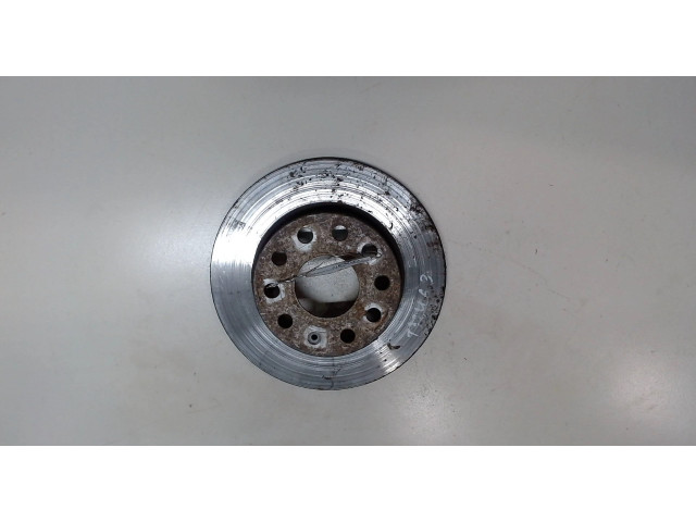Диск тормозной Volkswagen Golf 5 2003-2009 2.0 задний 1K0615601AC