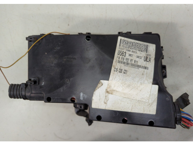 Блок предохранителей  Ford Focus 2 2008-2011      8M5T14K733ULA   
