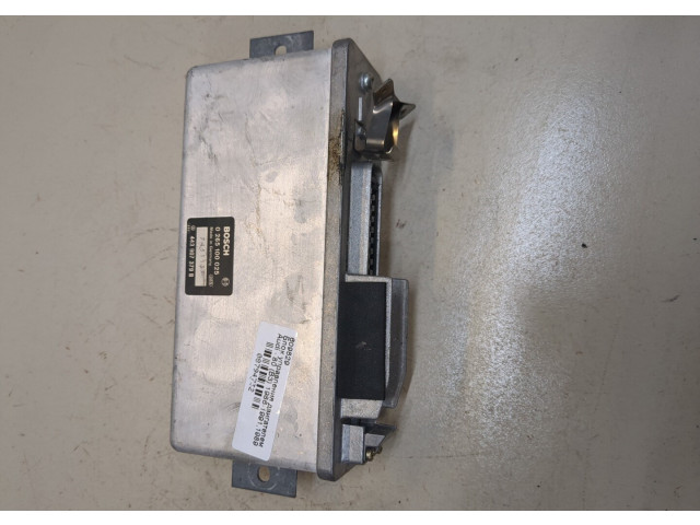 Блок управления двигателем Audi 80 (B3) 1986-1991