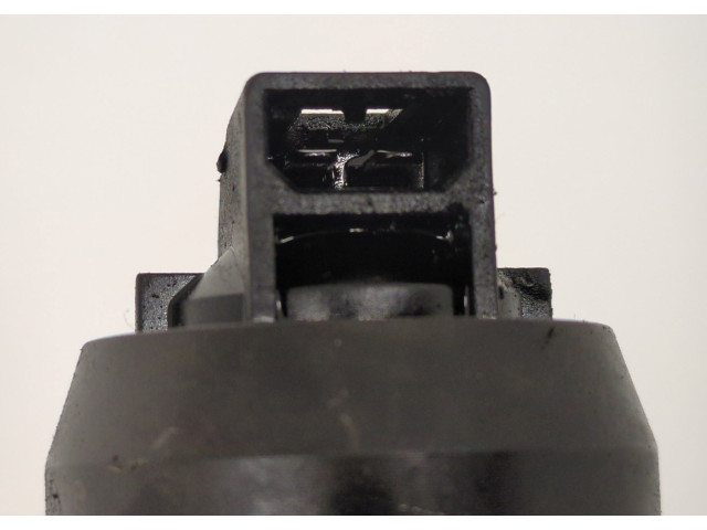 Форсунка топливная Skoda Fabia 1999-2007 038130073BA