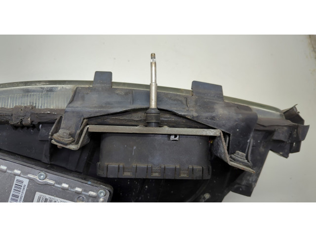 Фара передняя Volvo S60 2000-2009 правая