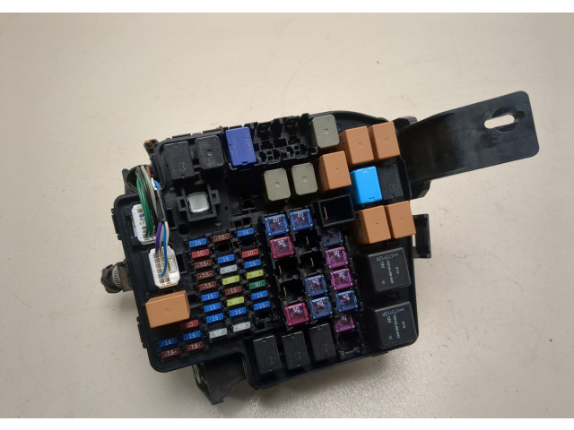 Блок предохранителей Mazda CX-3 2014-2025 D09W66767