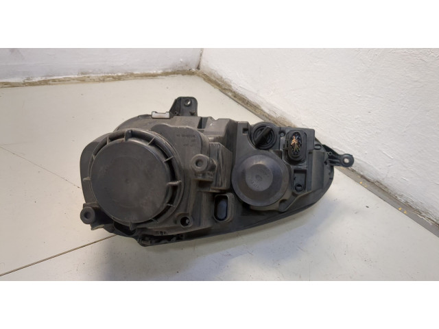 Фара передняя  Volkswagen Golf 5 2003-2009 правая 