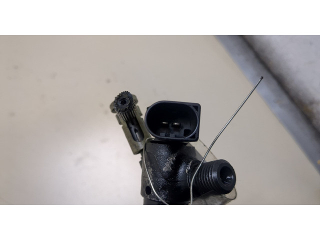 Форсунка топливная Skoda Octavia (A7) 2013-2023 04L130277BF