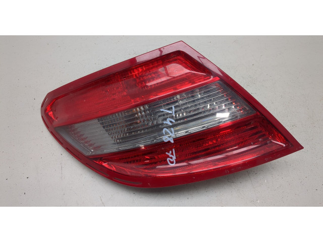 Задний фонарь          