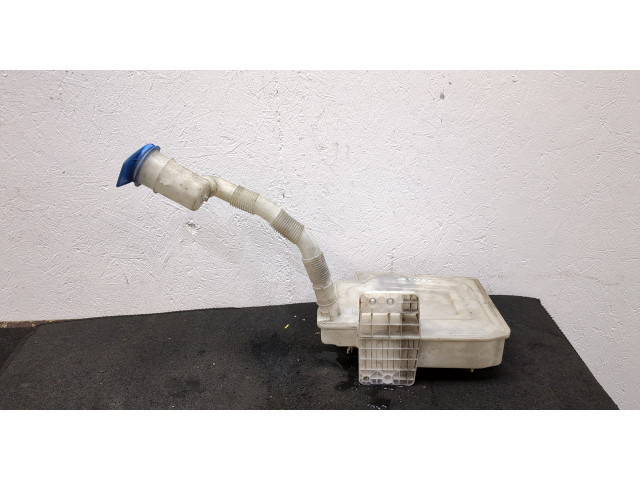 Бачок омывателя Volkswagen Golf 5 2003-2009