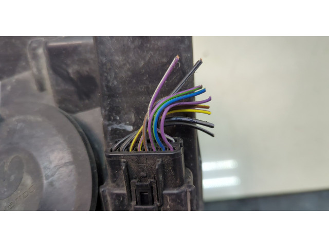 Фара передняя Ford Fiesta 2012-2019 правая