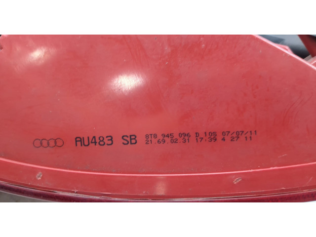 Задний фонарь     8T8945096D     