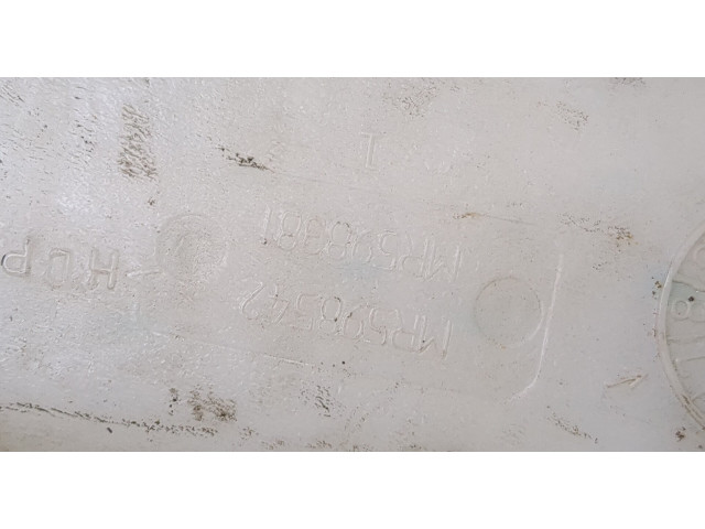 Бачок омывателя Mitsubishi Endeavor