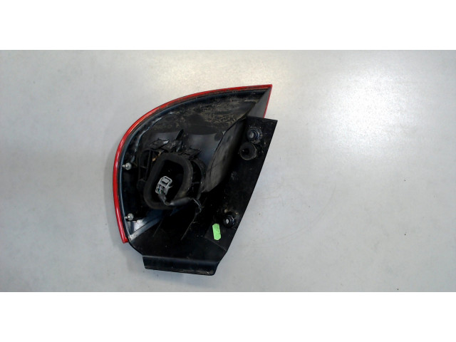 Задний фонарь mr957365 Mitsubishi Colt 2004-2008