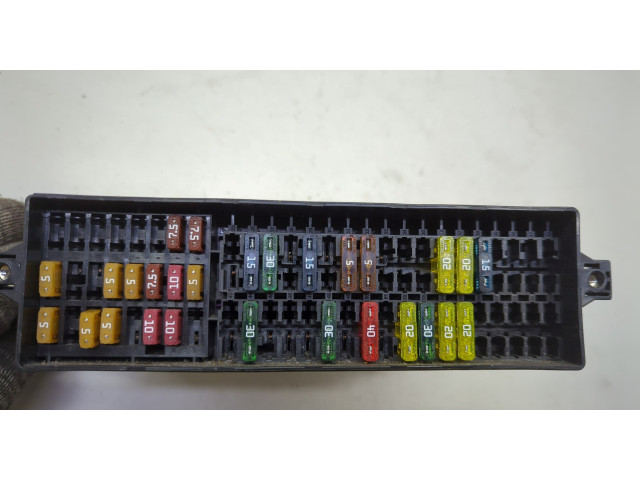 Блок предохранителей Audi Q3 2011-2018