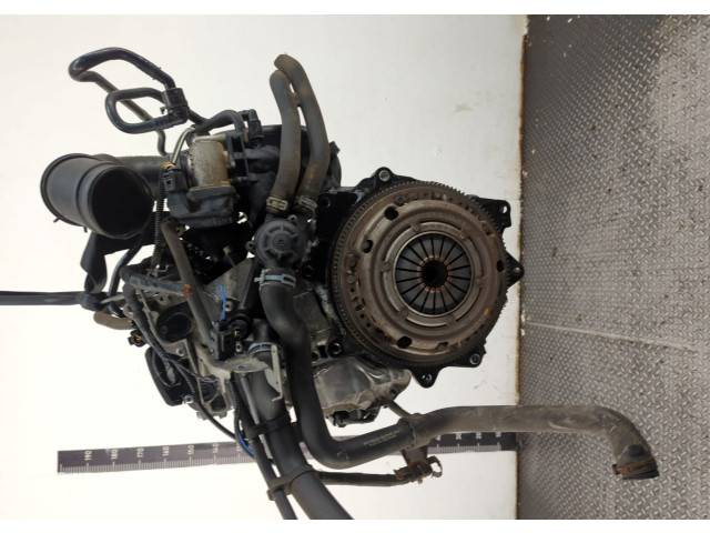 Форсунка топливная  Skoda Rapid 2012-2020    03E906031C     