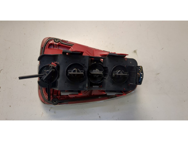 Задний фонарь