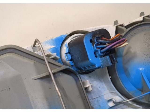 Фара передняя  Ford Fiesta 1995-2000 левая 