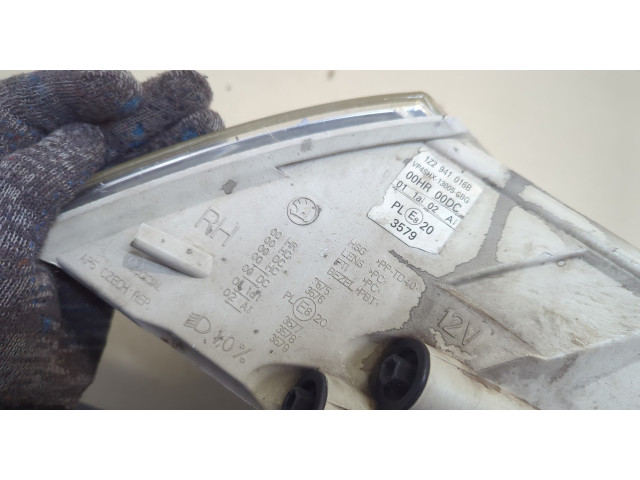 Фара передняя Skoda Octavia (A5) 2004-2013 правая