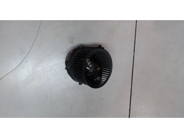 Моторчик печки  Audi A3 (8L1) 1996-2003 1J1819021B      1J1819021B   